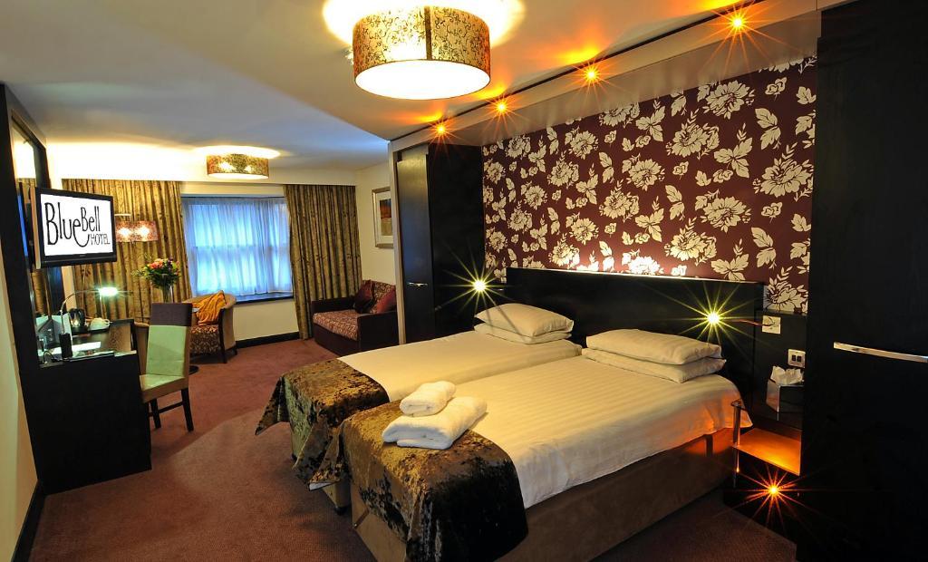 The Bluebell Hotel นีธ ภายนอก รูปภาพ